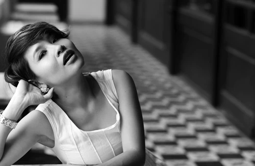 “Người đàn bà trẻ con” trở lại