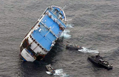 Va chạm tàu, 7 người mất tích