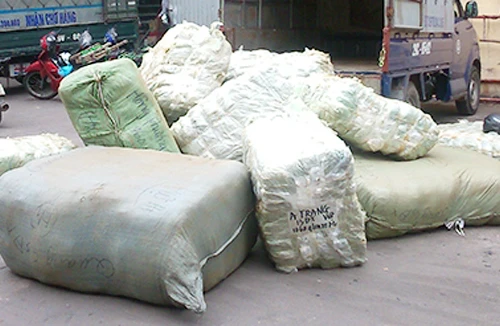 Liên tiếp phát hiện hàng nhập lậu 