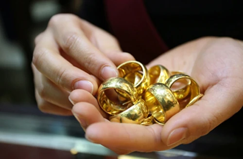 Không biết NHNN sẽ huy động vàng trong dân bằng cách nào?