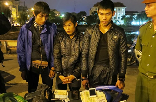 Rủ nhau đi cướp gặp ngay 141