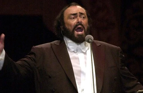 “Sao” cũng lao đao vì trốn thuế