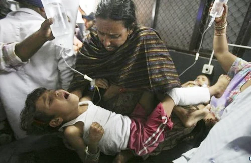 Ấn Độ - Pakistan giao tranh tại Kashmir