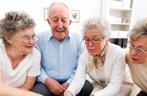 Áp lực “già hóa” dân số