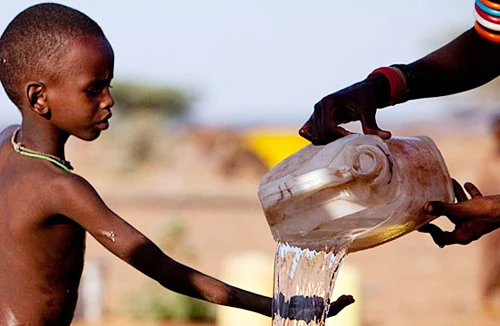 Đã nghèo còn thiệt thòi