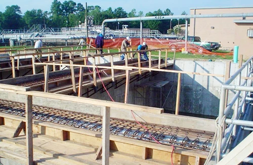 Nước thải công nghiệp vô tư xả ra môi trường