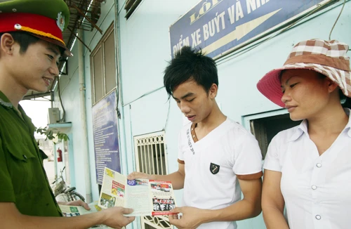 Huy động sức mạnh toàn dân tham gia phòng, chống HIV/AIDS