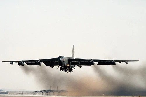Mỹ triển khai 3 pháo đài bay B-52 đến châu Âu diễn tập