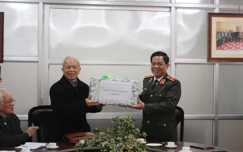 Câu lạc bộ Thăng Long là địa chỉ tin cậy để tham khảo ý kiến