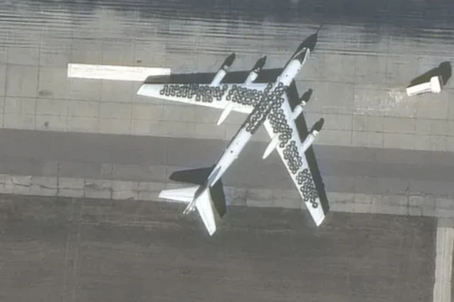 Nga xếp lốp ô tô lên oanh tạc cơ để đánh lừa tên lửa Ukraine