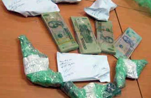 Triệt phá ổ nhóm ma túy lớn, thu 1 khẩu súng và 26 viên đạn