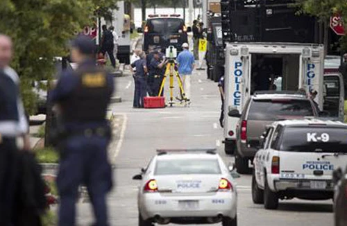 Xả súng tại căn cứ hải quân Mỹ, 13 người thiệt mạng