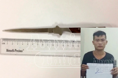Nổi máu côn đồ, nam thanh niên vung dao đâm bạn nhậu gục tại chỗ