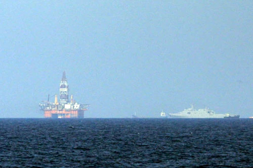 Tàu Trung Quốc giở trò tắt tín hiệu đèn báo trong đêm, thả trôi “bẫy” tàu Việt Nam