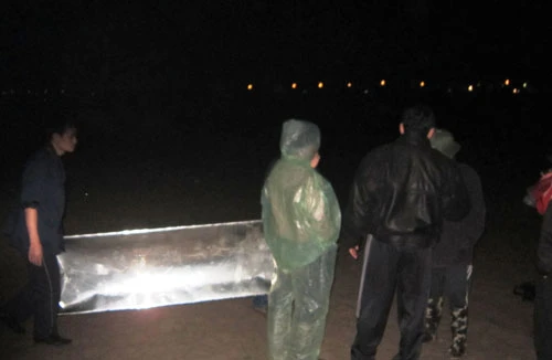 Đã tìm thấy xác cô gái nhảy cầu Long Biên tự tử