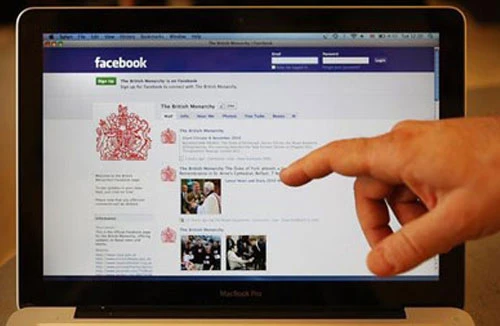 Quen nhau trên Facebook, hại nhau ngoài đời