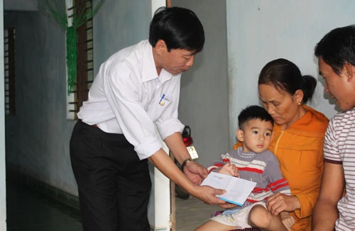 Bảo hiểm nhân thọ hỗ trợ kịp thời cho nạn nhân siêu bão 