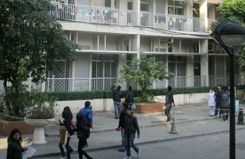 Xác định danh tính nạn nhân nhảy lầu tự tử tại BV Bạch Mai