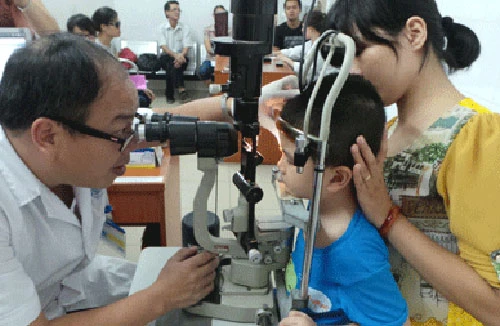 Nguy cơ mù mắt từ nhầm lẫn bệnh viêm cầu nhãn với đau mắt đỏ