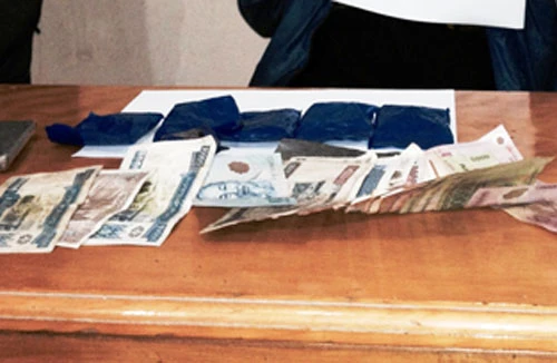 Bắt giữ đối tượng vận chuyển 900 viên ma túy tổng hợp