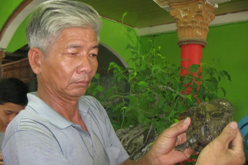 Phát hiện con ba ba có hình mặt người