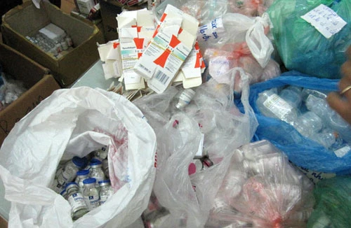 Thu giữ số lượng lớn thuốc tân dược hết hạn sử dụng