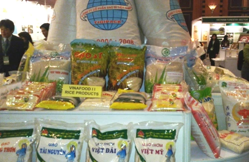 Tăng cường quản lý xuất khẩu, nhập khẩu gạo qua biên giới
