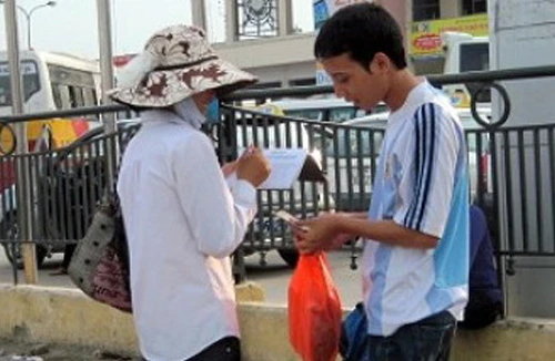 Giả câm, điếc đi lừa đảo hoạt động từ thiện