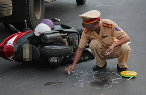 Xe khách gây họa làm 4 người thương vong