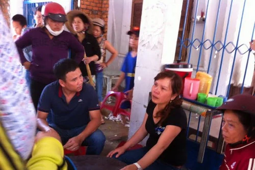 Kinh hoàng: Chồng cắt cổ vợ rồi tự tử