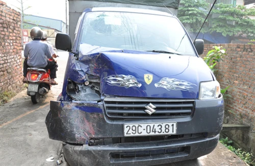 Ôtô gây tai nạn liên hoàn trên đường Bắc Thăng Long