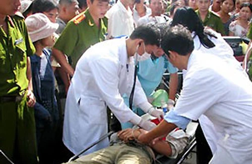 Chém vợ rồi tự sát bằng điện