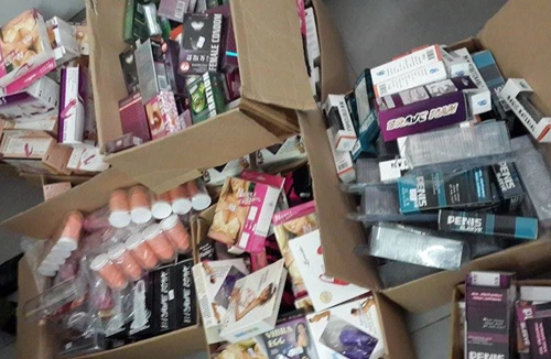 Hà Nội: Phát hiện hàng nghìn đồ chơi tình dục không rõ nguồn gốc