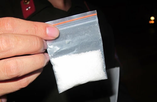 Giấu ma túy vào bao cao su để vận chuyển