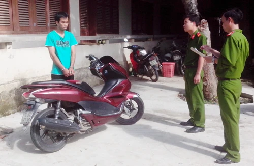 Sinh viên tên Luyện, chuyên trộm vàng và xe máy liên tỉnh