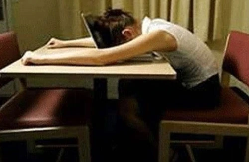 Lừa bạn gái mới quen trên mạng đi chơi, chiếm đoạt hết tài sản