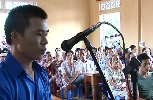 Trả giá từ chiếc điện thoại trị giá 200 nghìn đồng