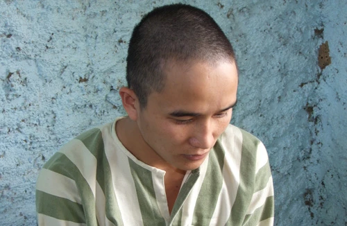 Nhậu xong, xông vào nhà người quen cướp tài sản