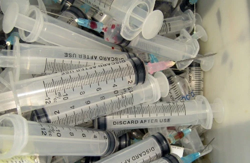 Bệnh viện y học cổ truyền Nghệ An bán rác thải y tế trái phép