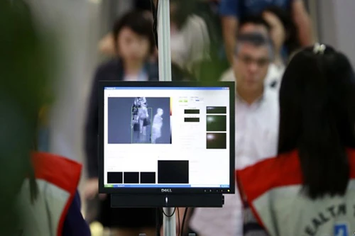 Một loạt quan chức Liberia bị sa thải vì ở lại nước ngoài trốn dịch Ebola