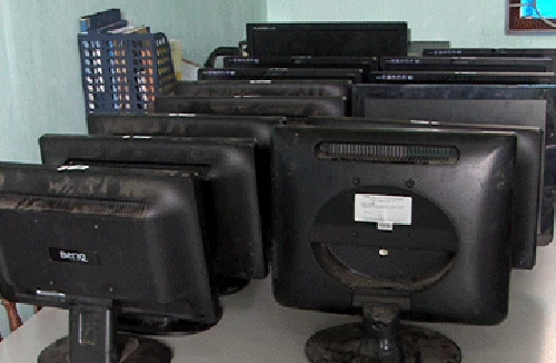 Triệt phá ổ nhóm trộm cắp 22 dàn máy tính của trường học