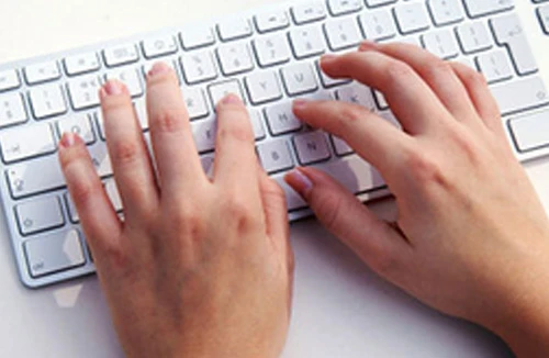 Khi chồng cũ trở thành người yêu trên mạng