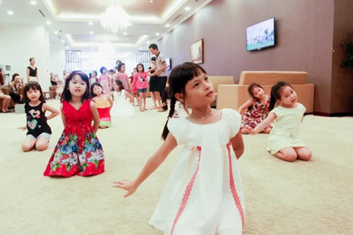 Ngày hội trăng rằm Royal City 2014