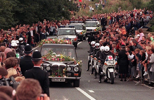 "Bà đầm thép" Thatcher được tổ chức lễ tang theo nghi thức quân đội