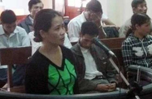 Lừa tiền người thân, lãnh án 12 năm tù