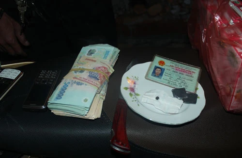 "Thần bài bạc" mang dao nhọn đi đường, gặp ngay tổ 141