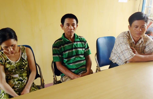 Bắt khẩn cấp nhóm đối tượng chống người thi hành công vụ