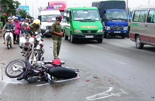 Tránh vũng nước bẩn thành ra vong mạng