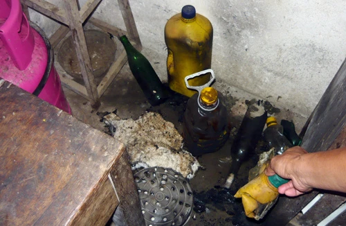 Đoàn liên ngành kiểm tra hiện tượng đồ vật trong nhà tự bốc cháy