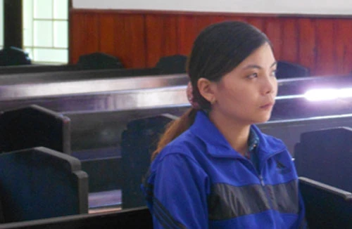 Bực tức vợ chồng anh trai, cô bỏ thuốc độc vào nồi cháo giết cháu